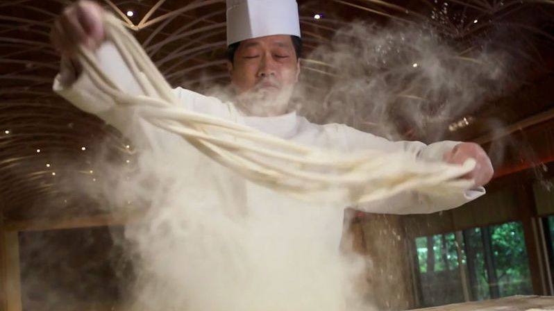 Japonský šéfkuchař se zapsal do Guinessovy knihy rekordů se svou nudlí